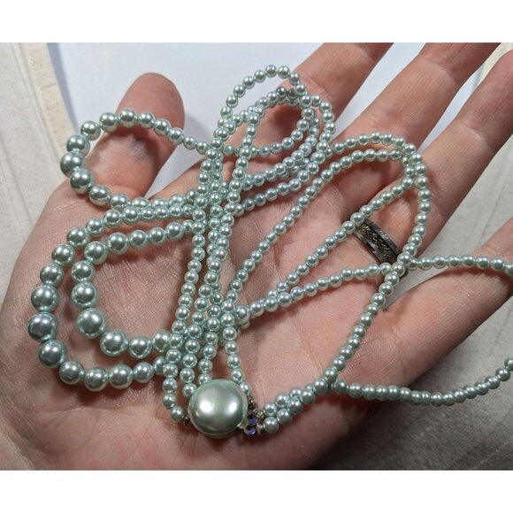 Vintage Princess Style Light Blue Faux Pearl Layered Necklace - Picture 5 of 6